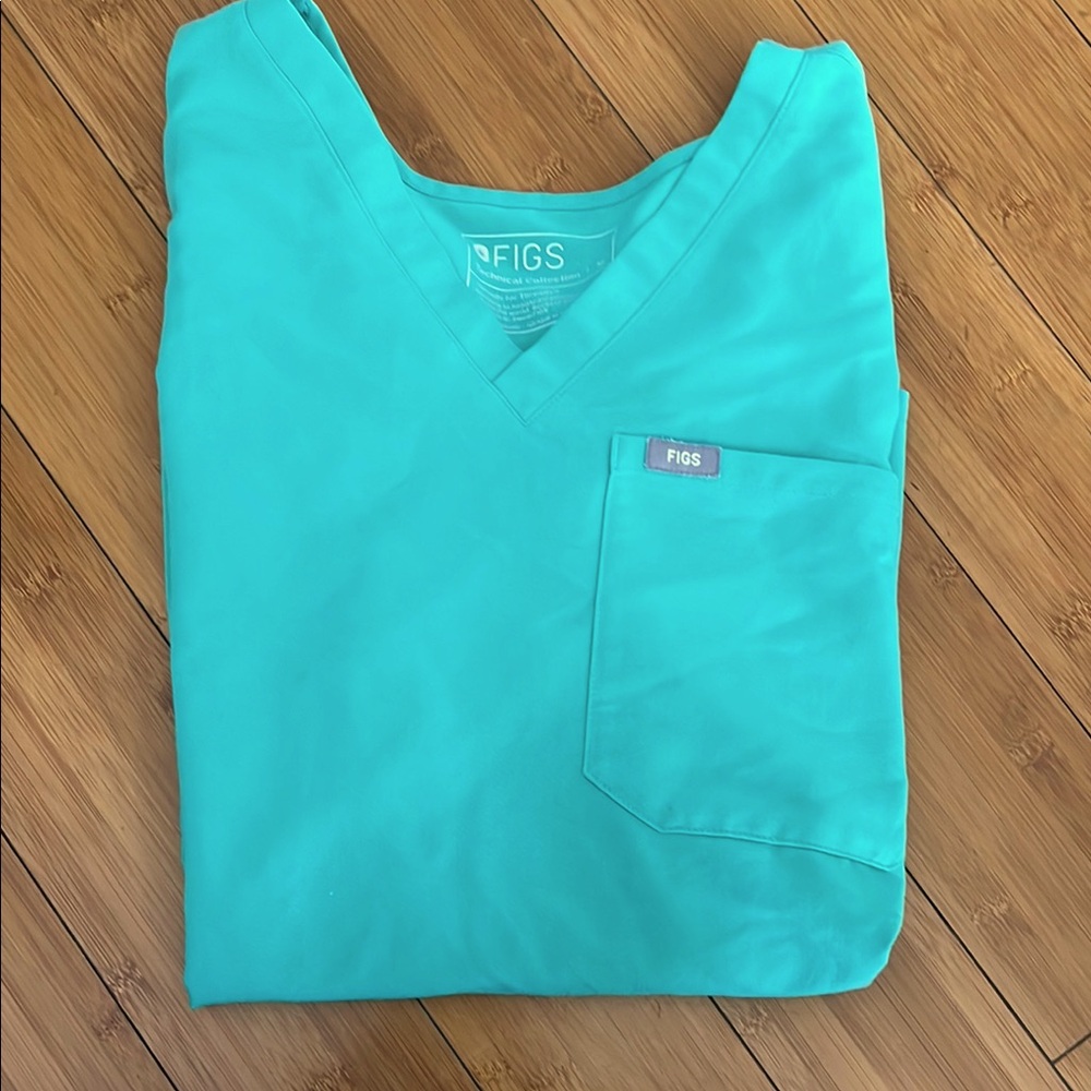 Figs Surgical Green Catarina Scrub Top